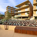 Horizon Beachfront - Pool View, Apartment *