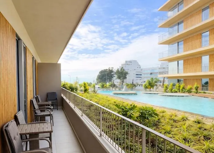 Horizon Beachfront - Pool View, *